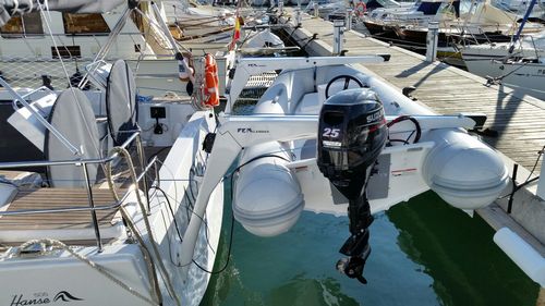 Gruette marine su barche per sollevare gommoni