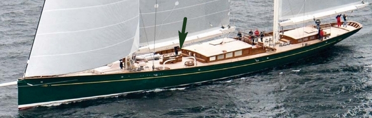Hetairos yacht con gruette in fibra di carbonio femstrutture